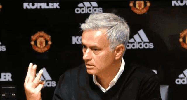 Mourinho-3-fingers-832×447