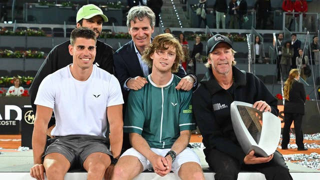 rublev-madrid-2024-trophy-team