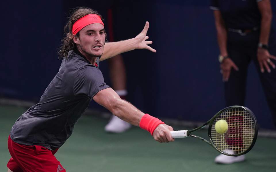 tsitsipas_web–7-thumb-large