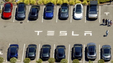 Teslas rapport över förväntan – aktien lyfter