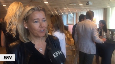 ”Makten har flyttats till kunderna”