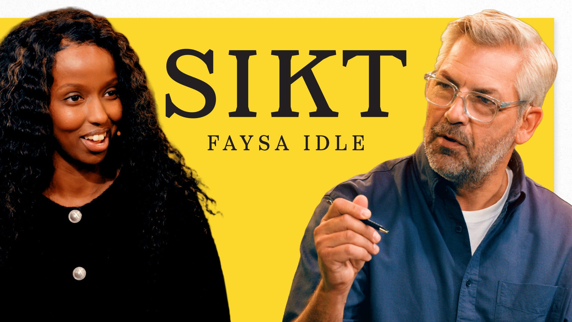 Två personer i en podcast-studio framför gul bakgrund