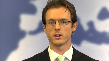 Oljan pressar centralbanker