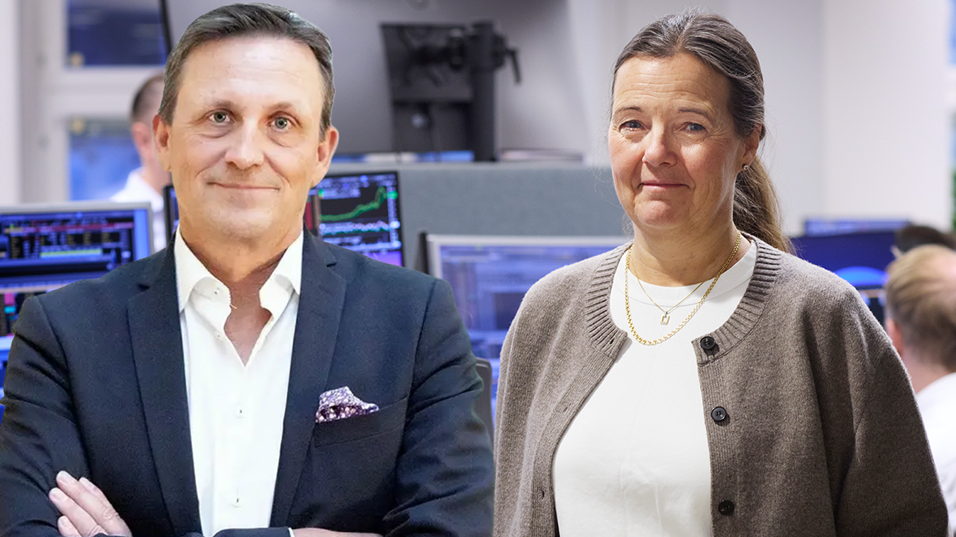 Två personer står tillsammans i en modern kontorsmiljö med datorskärmar i bakgrunden.