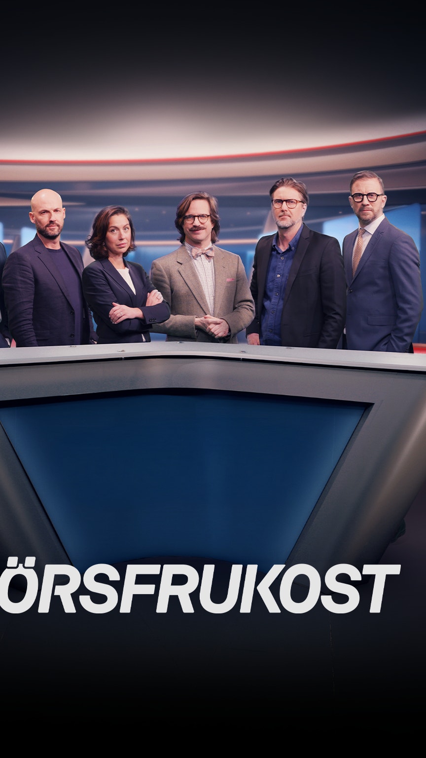 Sex personer i kostym och affärskläder står bakom ett modernt TV-studioskrivbord. Logotypen för Börsfrukost syns längst ner på bilden.