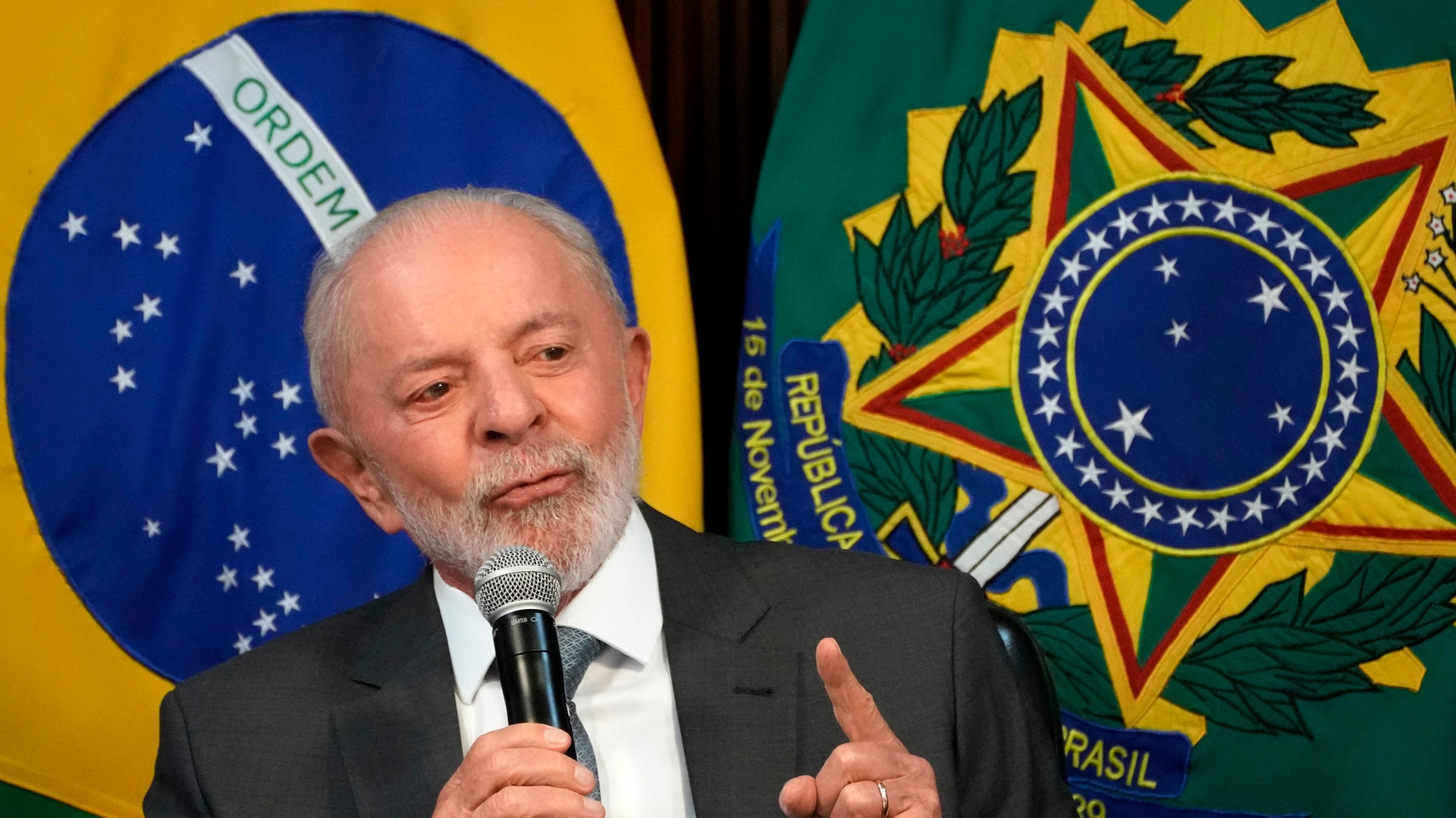 Brasiliens president Lula da Silva vann valet efter att ha förlorat i första omgången. Investerare tror på en kraftig markandsreaktion vid börsöppningen.