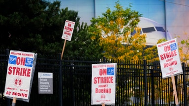 Boeing varslar 17 000 anställda