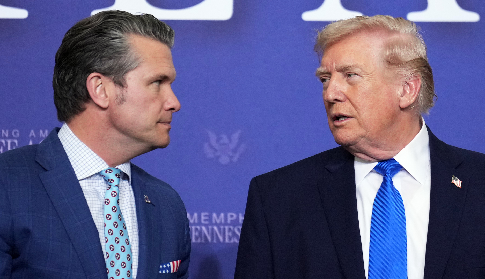 USA:s försvarsminister Pete Hegseth och president Donald Trump. 