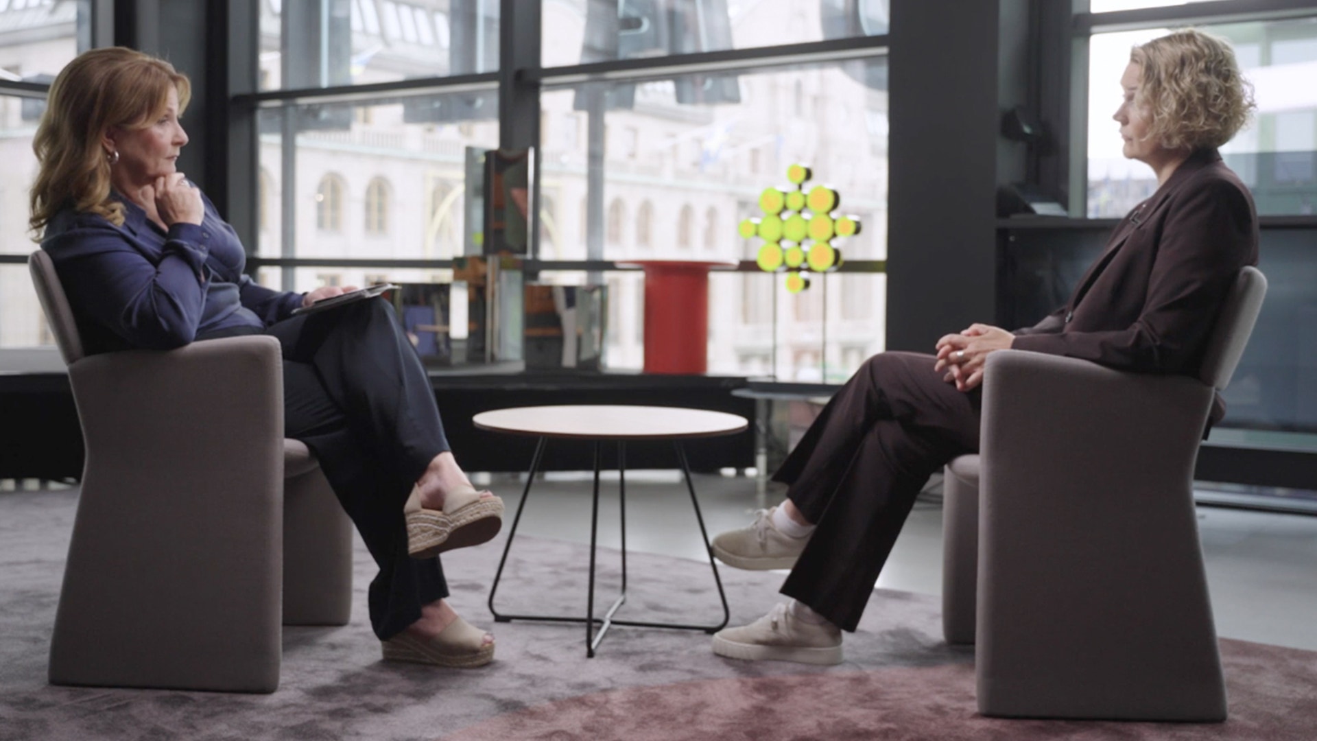 Anna Hedenmo intervjuar Centerpartiets partiledare Anna-Karin Hatt.