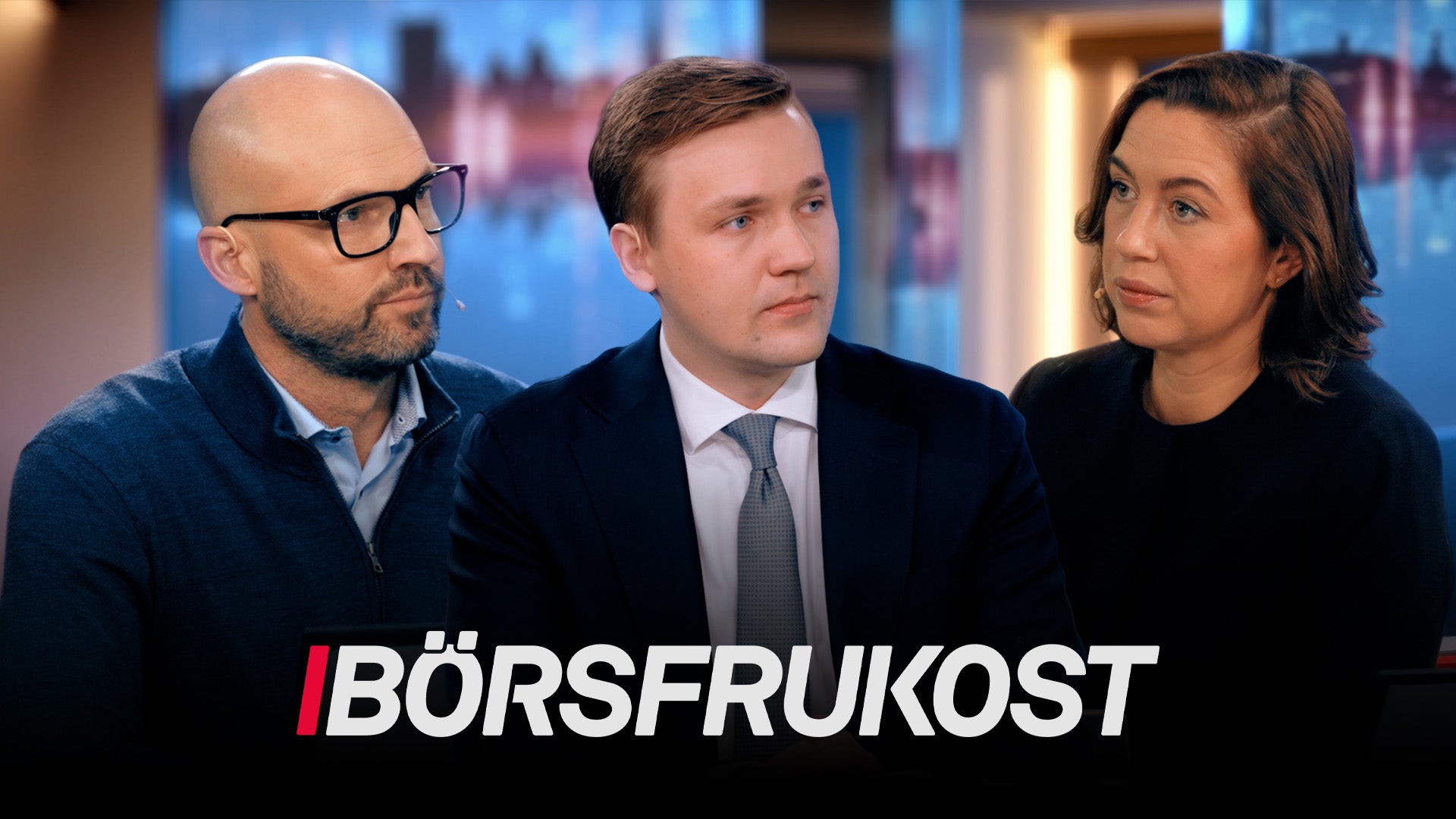 Tre personer i professionell miljö under texten Börsfrukost