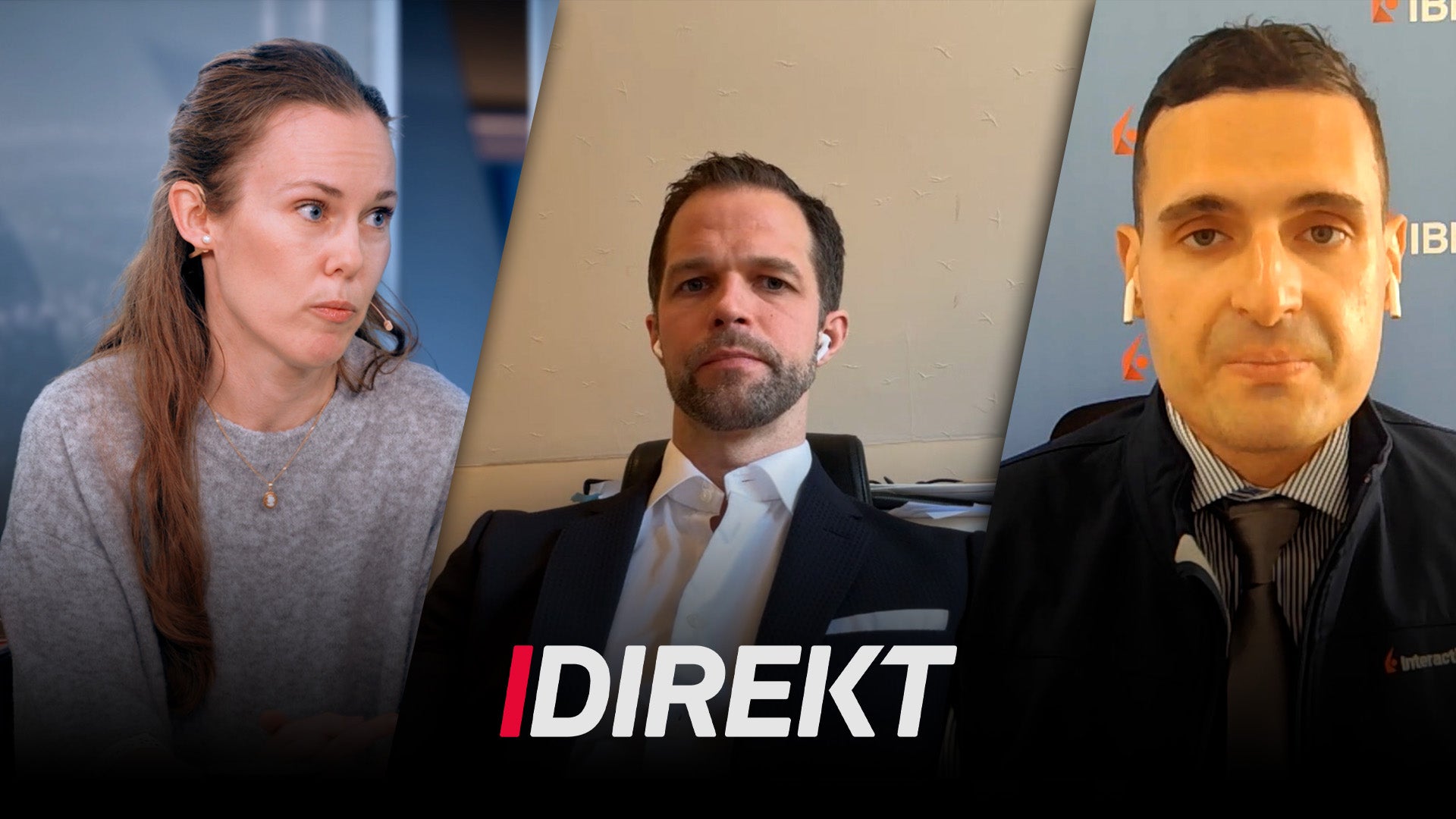 Tre personer i en direktsänd intervju eller diskussionssamtal