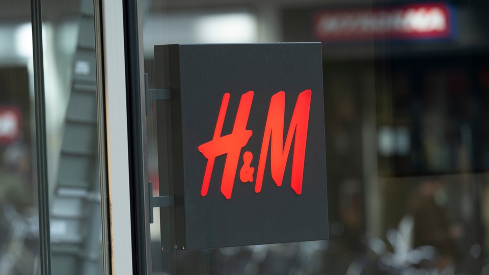 H&M.