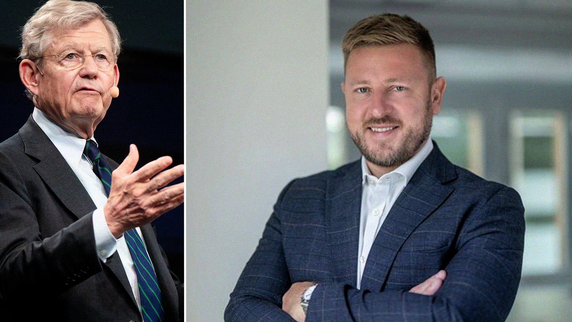 En äldre man i kostym gestikulerar med handen medan han talar, bredvid en yngre man i kavaj som står med armarna korsade.