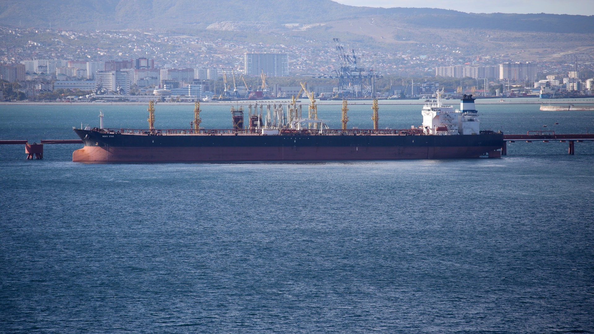 En oljetanker i Novorossiysk i Ryssland.