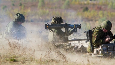 Därför faller försvarssektorn – Saab backar rejält