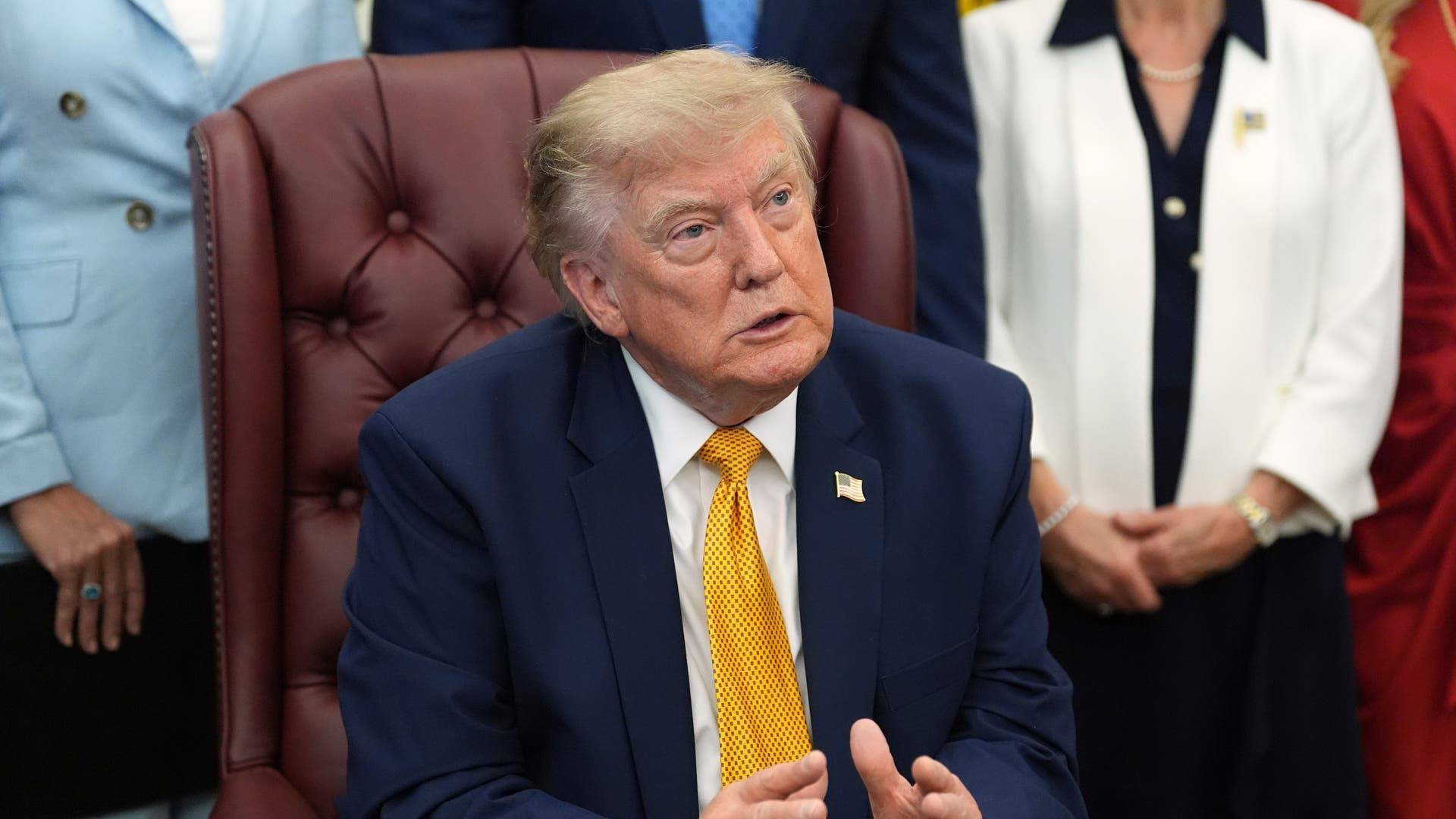 Photo: EFN Trump Criticizes ExxonMobil and Chevron Over Excessive Oil Profits