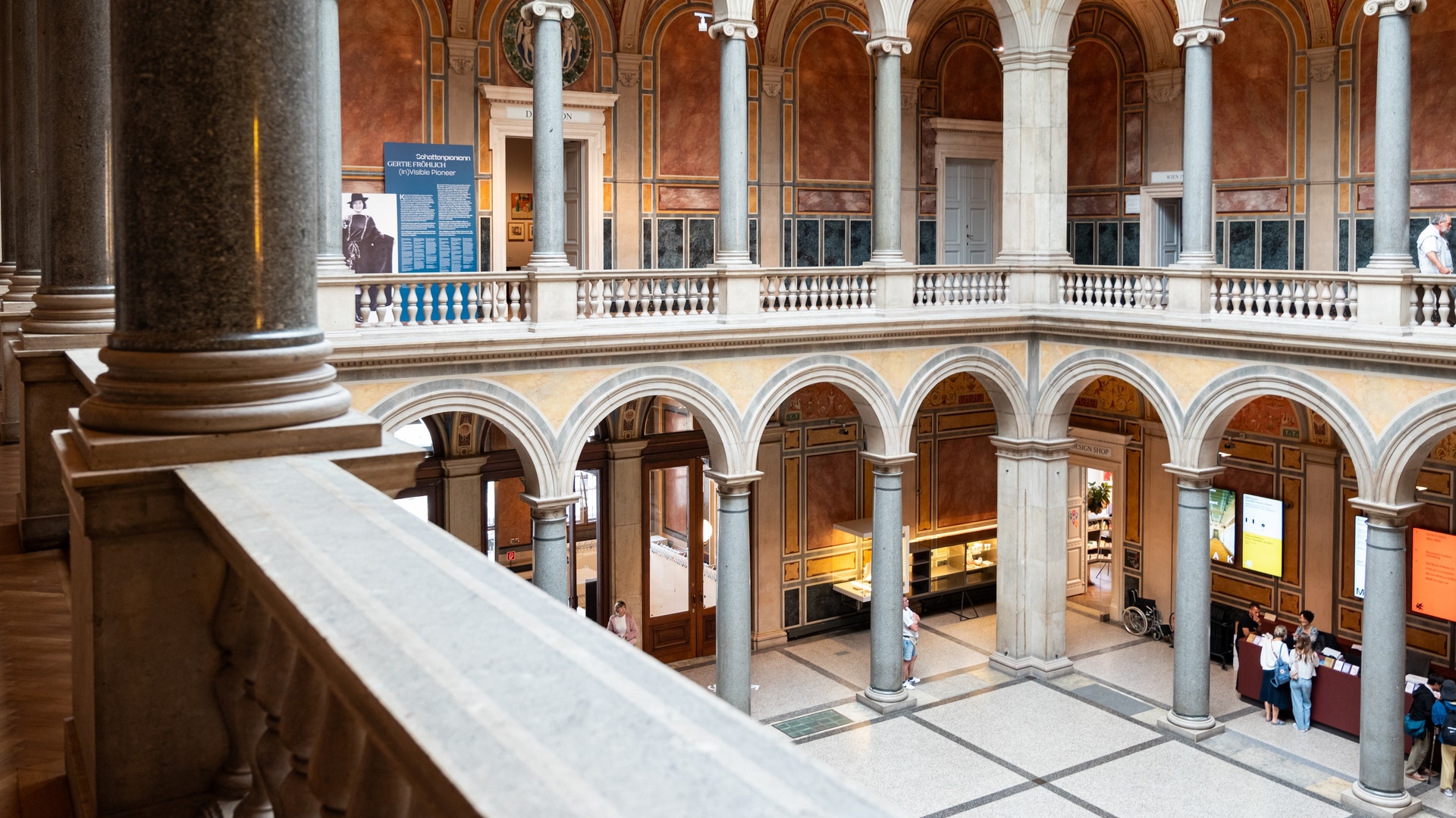 Museum of Applied Arts i Wien.