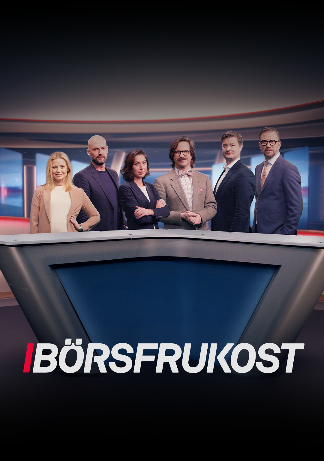 Sex personer står bakom ett modernt studiobord i en TV-studio. Texten "BÖRSFRUKOST" är synlig längst ner i bilden.