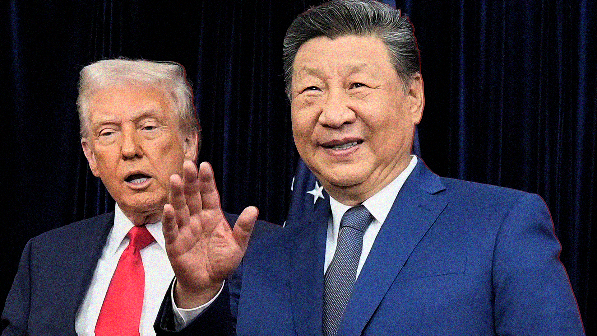 Två män i formell kostym framför en mörk bakgrund med gardiner.