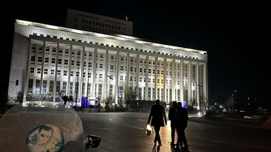 Hon ska stävja Syriens 120-procentiga inflation