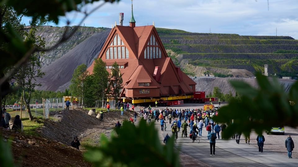 Här flyttas kyrkan i Kiruna.