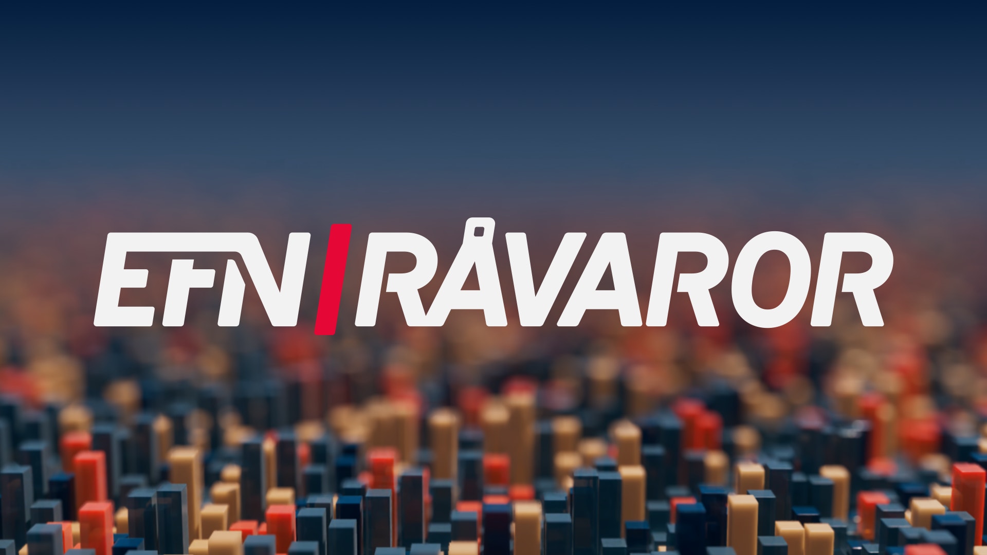 Programlogotypen "Råvaror" i vit text med en röd stapel framför, över en suddig stadsmiljö av mörkblå, orange och röda staplar.