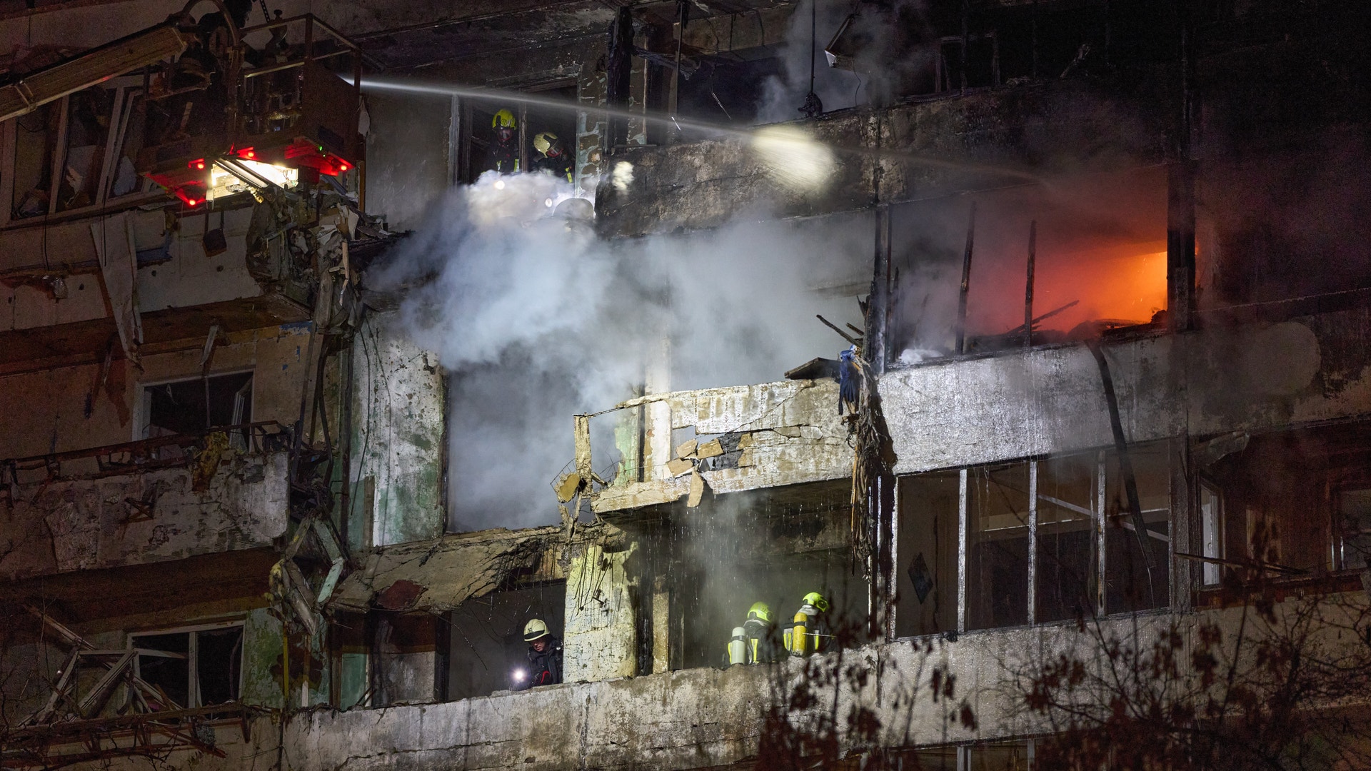 Byggnad i Kiev träffad av ryska drönare