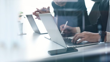 Stor nedgång i tjänstesektorn i september