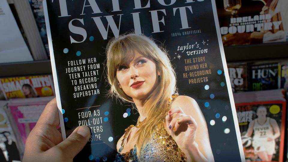 Ett magasin med omslag på Taylor Swift.