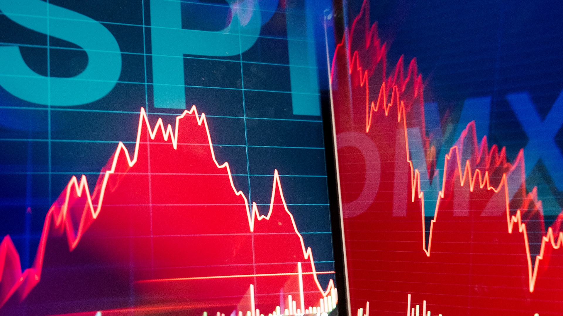 Finansiell graf med röda och vita trendlinjer som visar aktiekurser och marknadsfluktuationer på en blå bakgrund med rutnät.