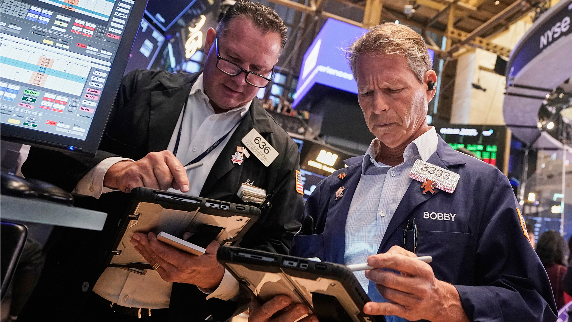 Blygsam öppning på Wall Street