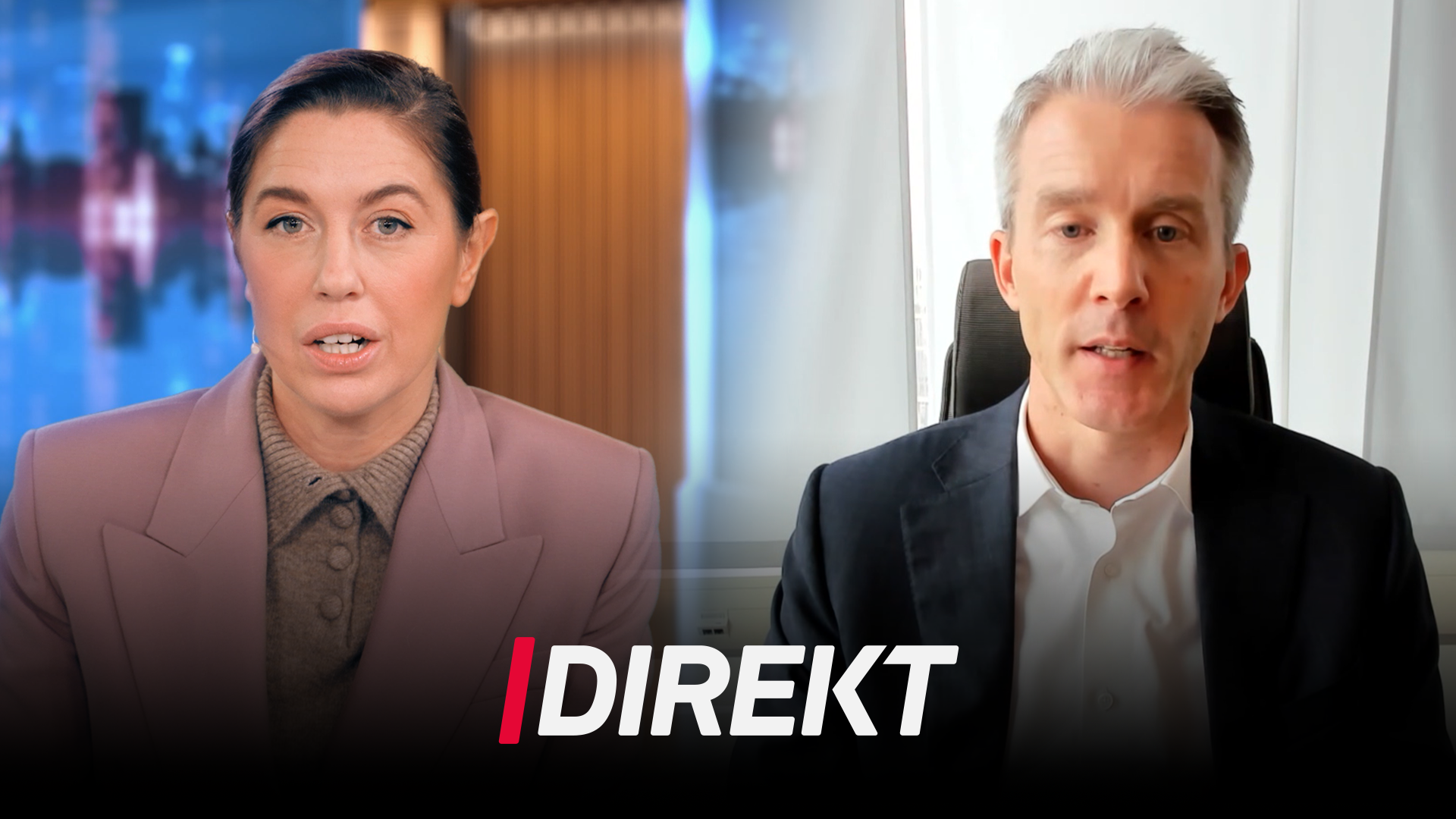En nyhetsankare i studion intervjuar en man i kostym via länk, med Direkt-logotypen mellan dem.