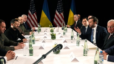 Zelenskyj: Redo för steg mot fred