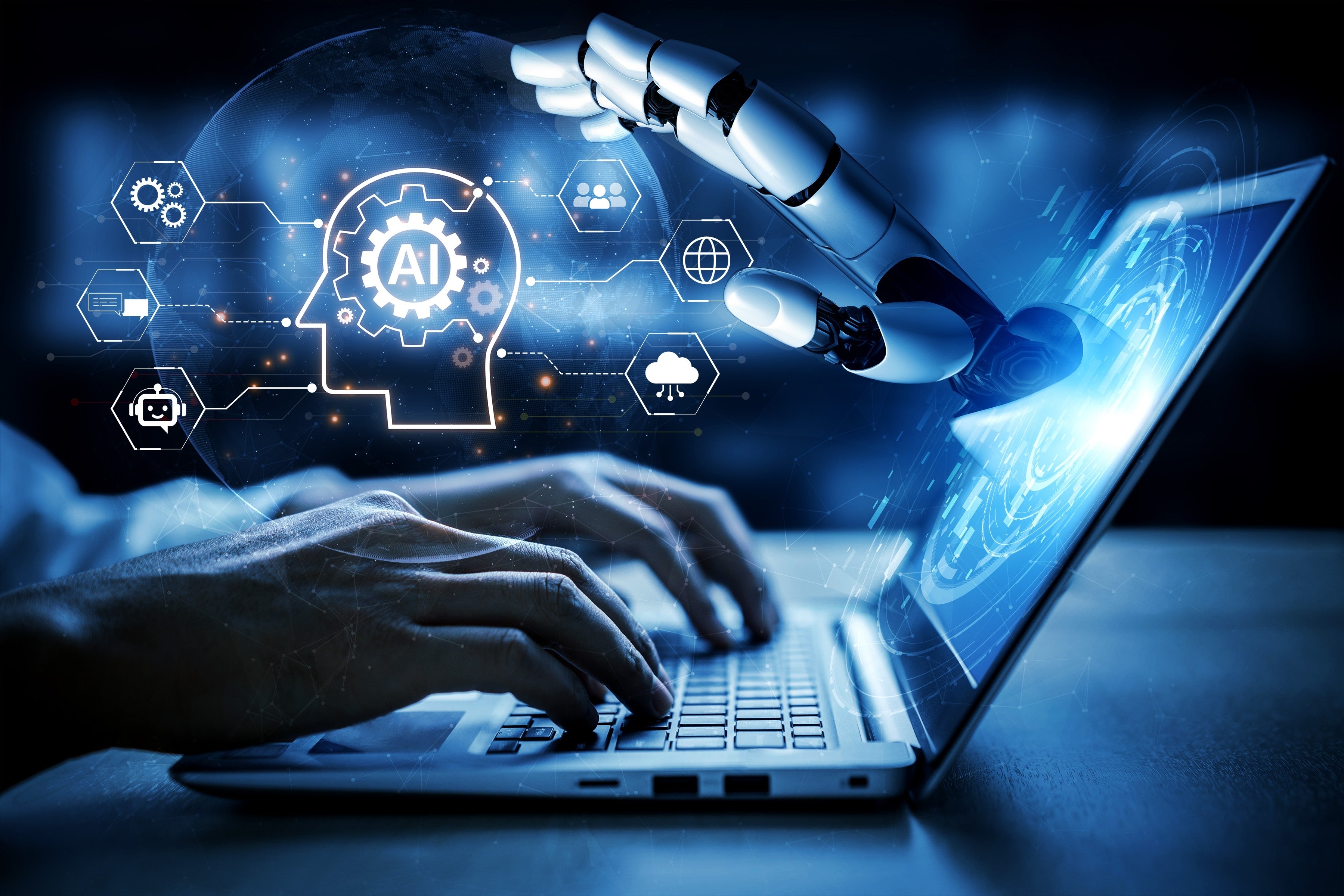 En robothand och en mänsklig hand skriver tillsammans på ett tangentbord, med symboler för artificiell intelligens svävande ovanför.