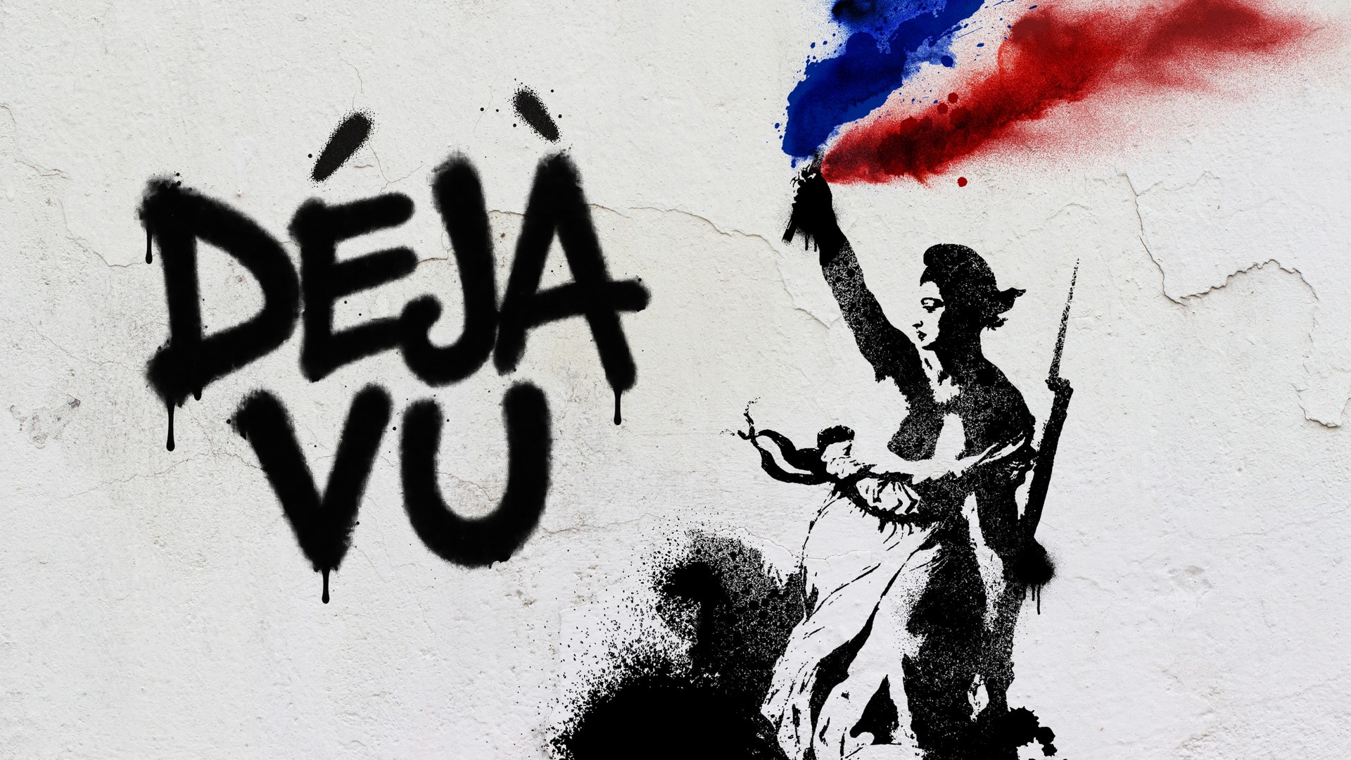 Texten "Déjà vu" sprayad i svart på en vit, sprucken vägg, bredvid en svart stencilbild av en kvinna som håller upp en fackla med blå och röd rök.