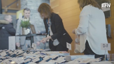 Kinberg Batra: Bara alfahannen får peka med hela handen