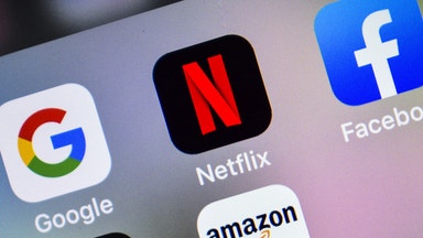 Netflix pressas samtidigt som S&P 500 når ny rekordnivå