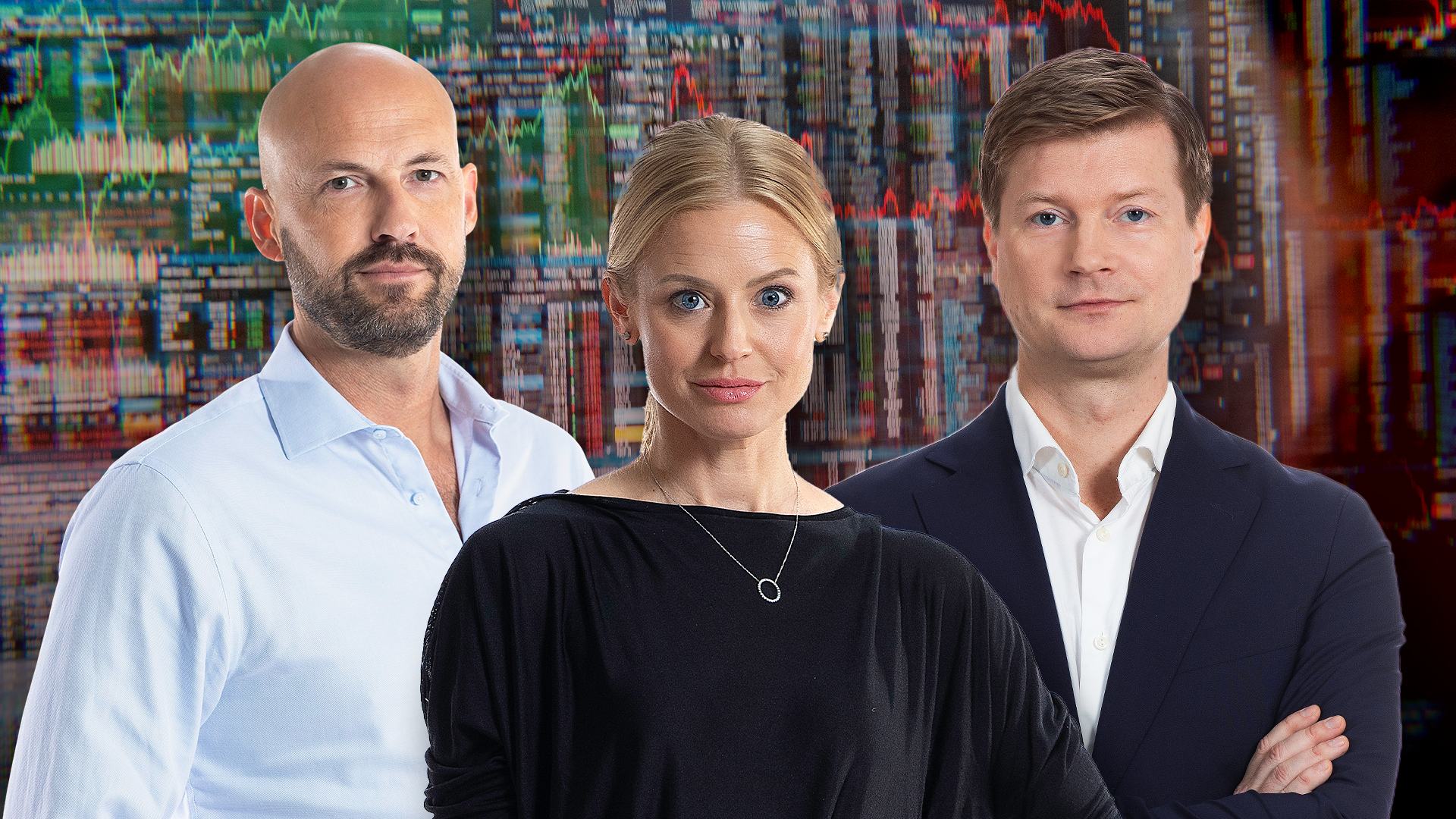 Tre personer står tillsammans framför en bakgrund med digitala data- och grafikvisualisering.