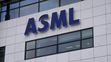 ASML faller kraftigt – varnar för nolltillväxt