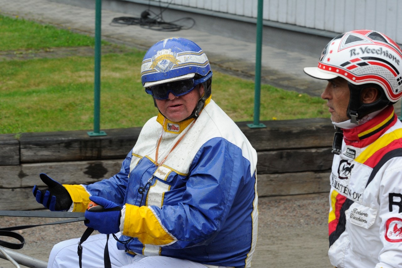 Holger Ehlert och Roberto Vecchione, tränare och kusk till Zacon Gio. Foto: Leif Norberg, ALN