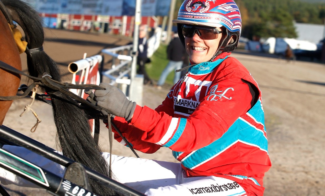 Anna-Lena Forsberg kör vår vinnare. Foto: Hanold, ALN