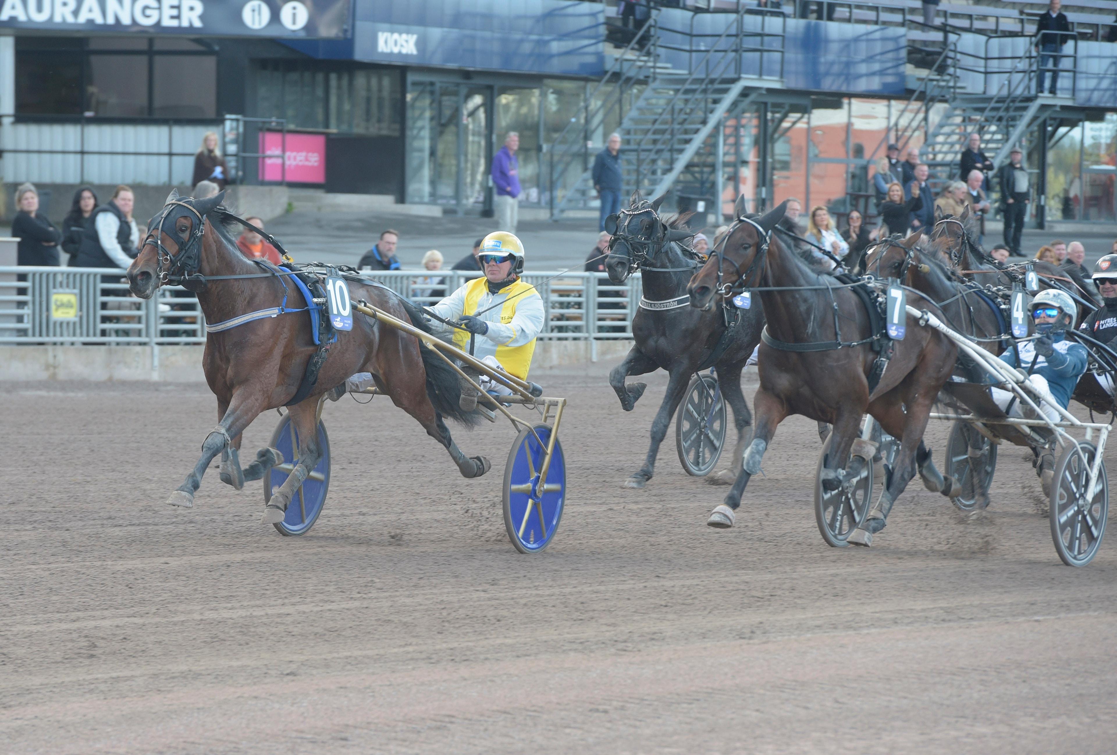 OAKS: Redén kvalade in fyra – ny triumf för Goop