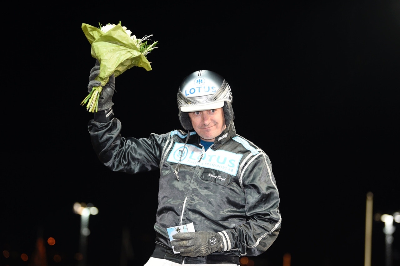 Robert Bergh tränar Jet Voice som vann lördagens amatörlopp på Vincennes - Foto: ALN