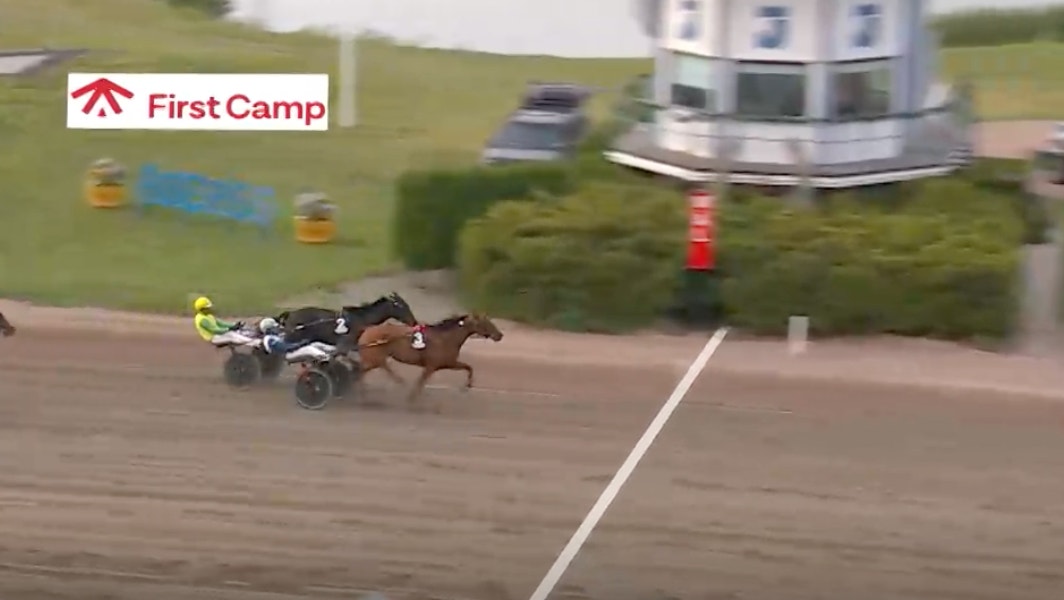 Intesa Ek skrällde i Breeders Course-finalen för stona