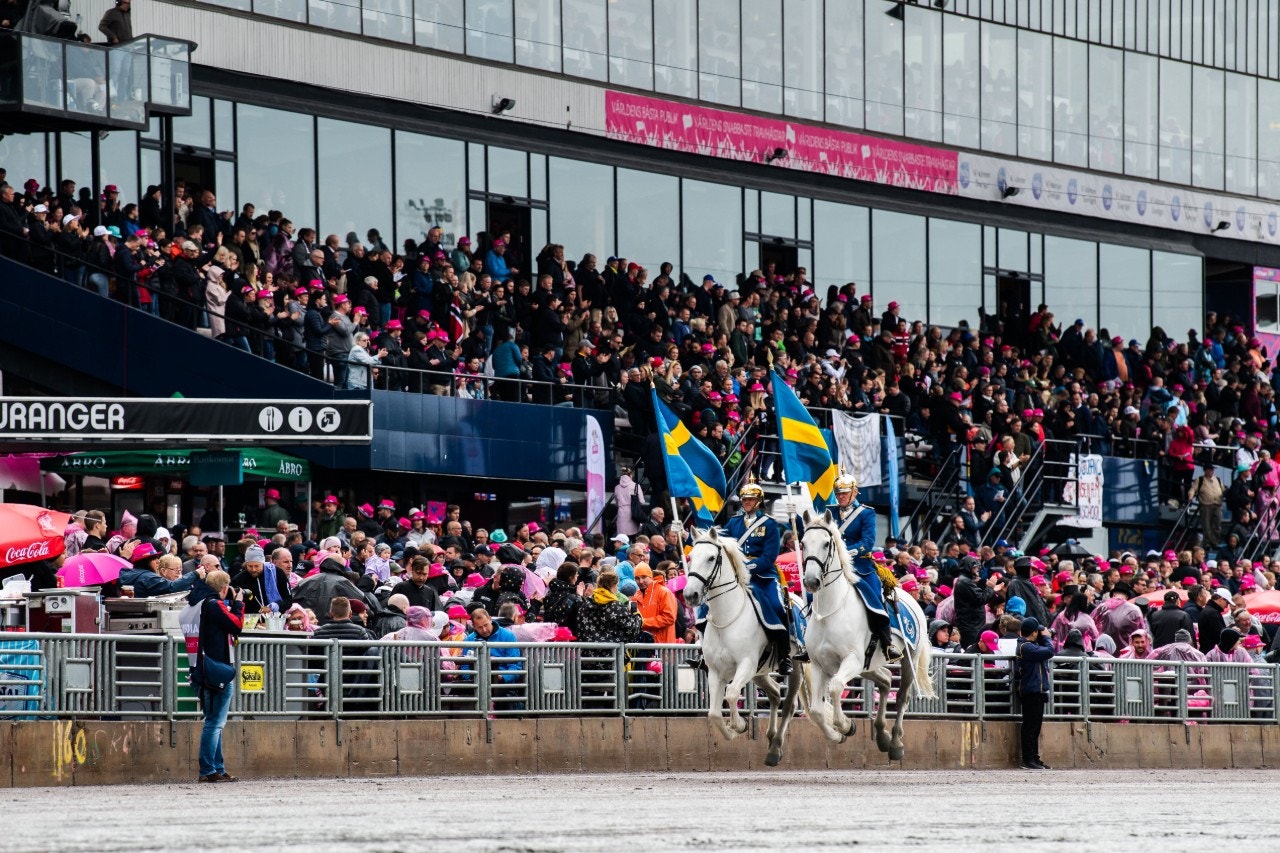 Tyst om Elitloppet nu - men visst ska loppet köras? Foto: Jonathan Näckstrand, Bildbyrån