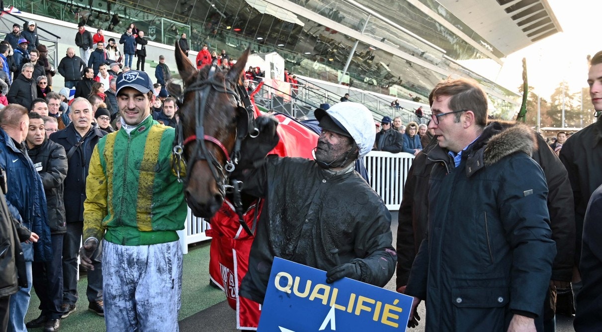 Delia du Pommereux chockade då hon fångade in storfavoriten Face Time Bourbon i Prix de France. Foto: Gerard Forni, Scoop Dyga