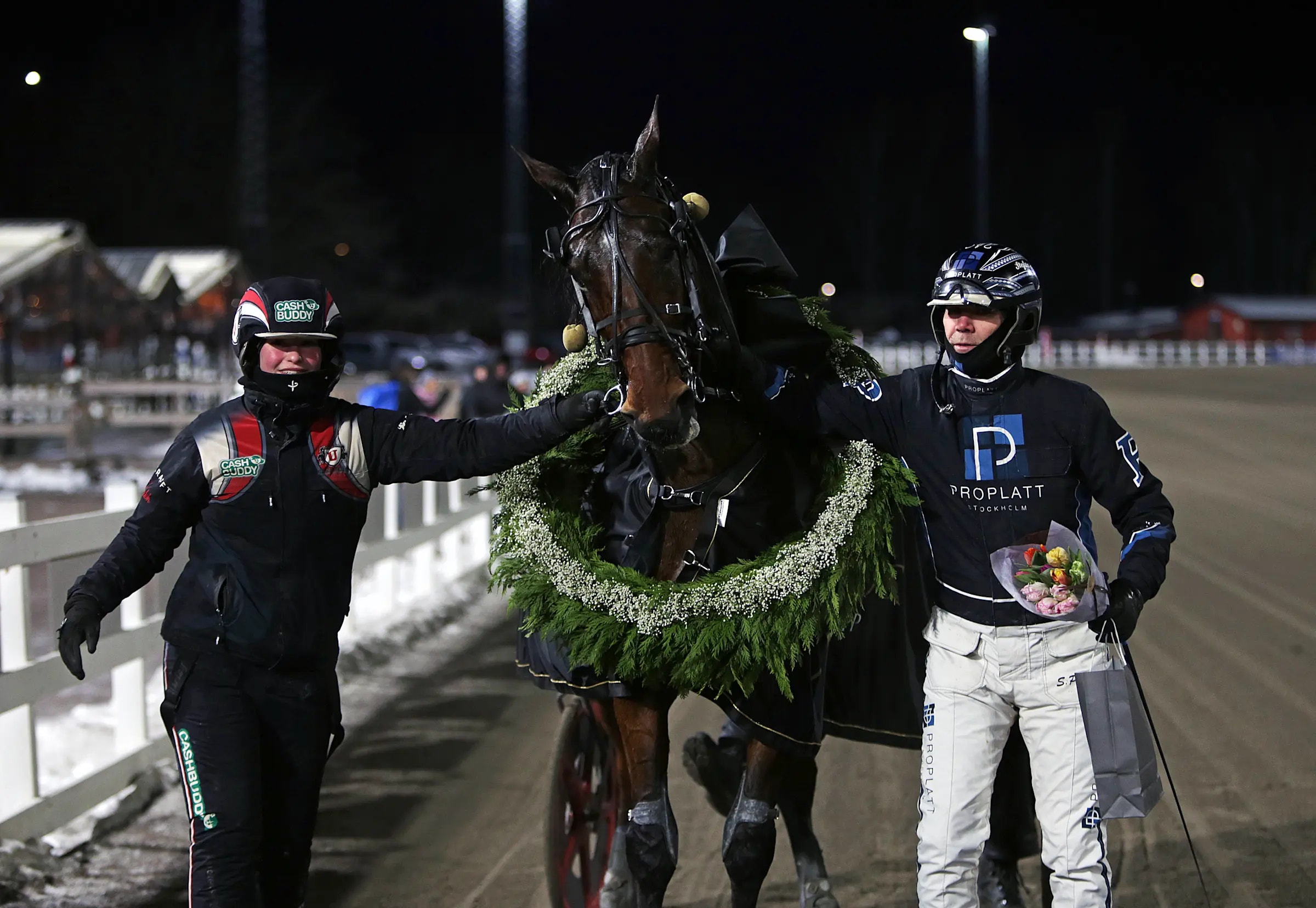 Favoriten vann jubileumsloppet - åtta rätt gav tre miljoner