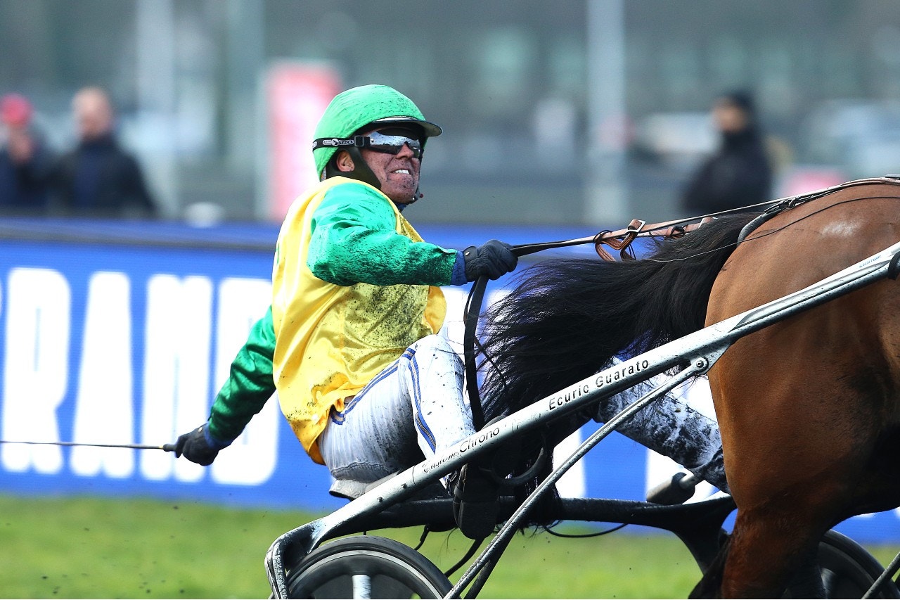 Björn Goop ersätts av Eric Raffin bakom den dubble PdA-vinnaren Face Time Bourbon. Foto: Elliott Chouraqui, Scoop Dyga/Bildbyrån