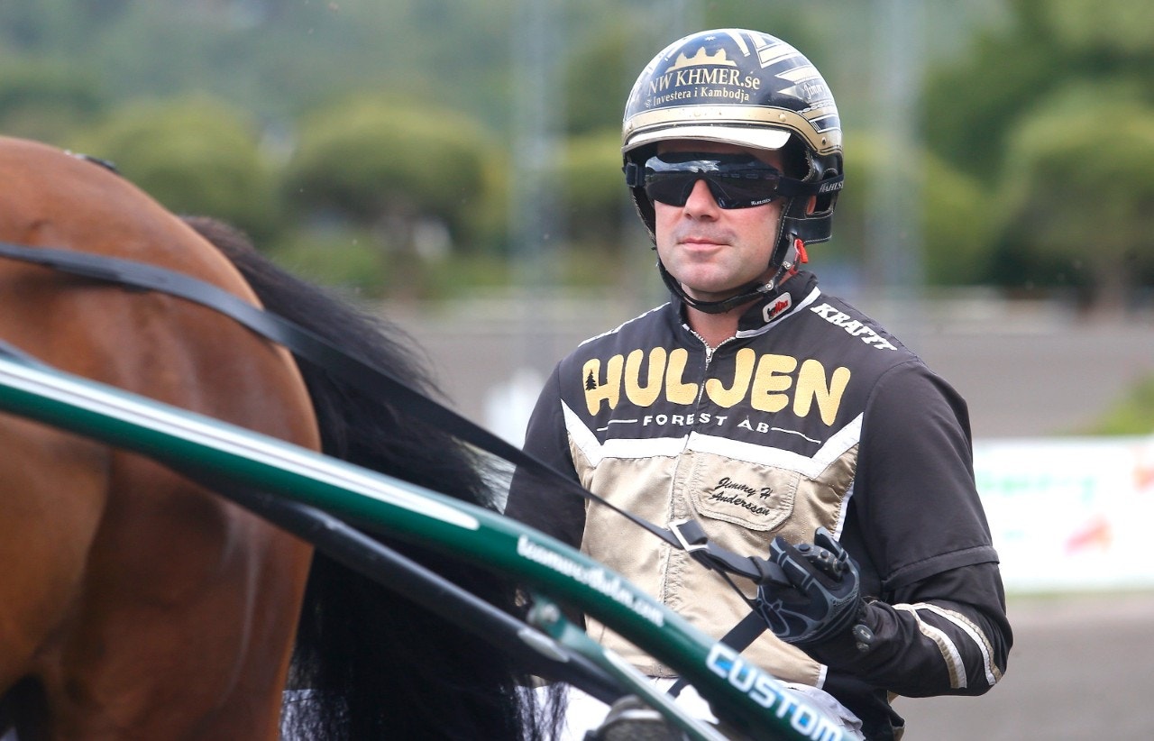 Jimmy H liras i två lopp. Foto: Hanold, ALN