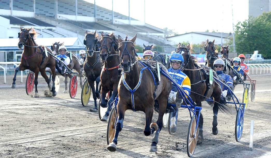 Mellby Free tog sig till spets - sedan var det ridå för motståndet. Foto: Jörgen Tufvesson, ALN